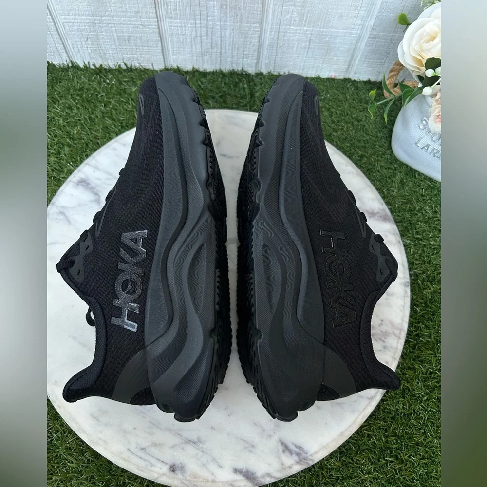HOKA Arahi 8 women
Best seller NEW Sz 7.5D
COLOR: Black / Black - Picture 12 of 17